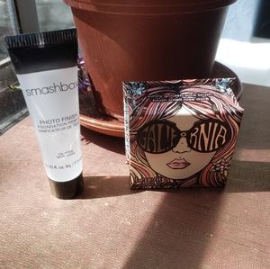 Mini Galifornia blush + sample Smashbox Primer🌸